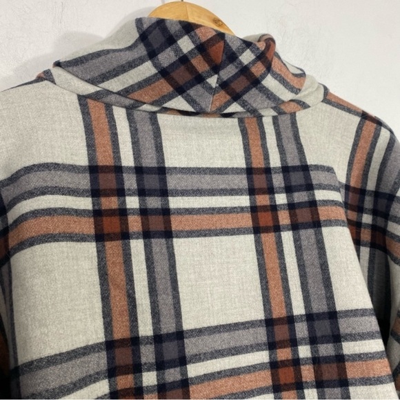 KAL REIMAN Plaid Cape Sleeve Turtleneck - Picture 6 of 9